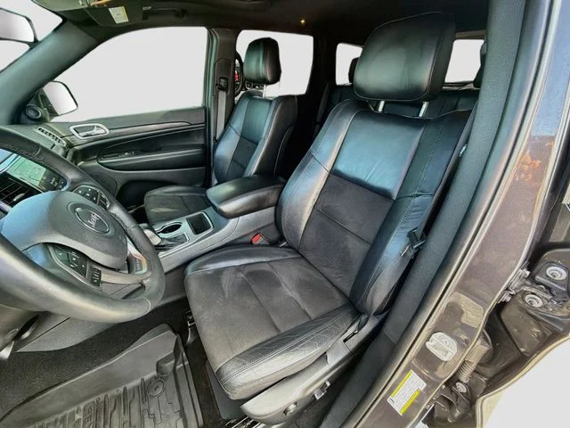 Used 2019 Gray Jeep Altitude image 22
