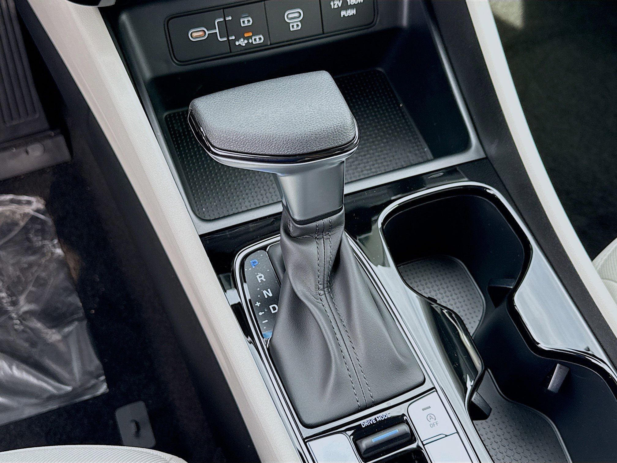 New 2026 Phantom Black Hyundai SEL FWD image 38