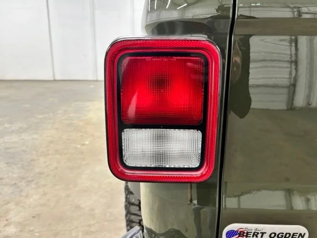Used 2022 Green Jeep Willys image 7