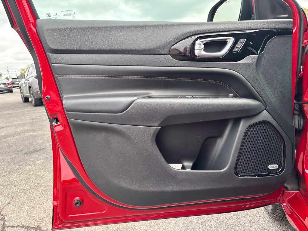 Used 2022 Red Jeep Limited image 12