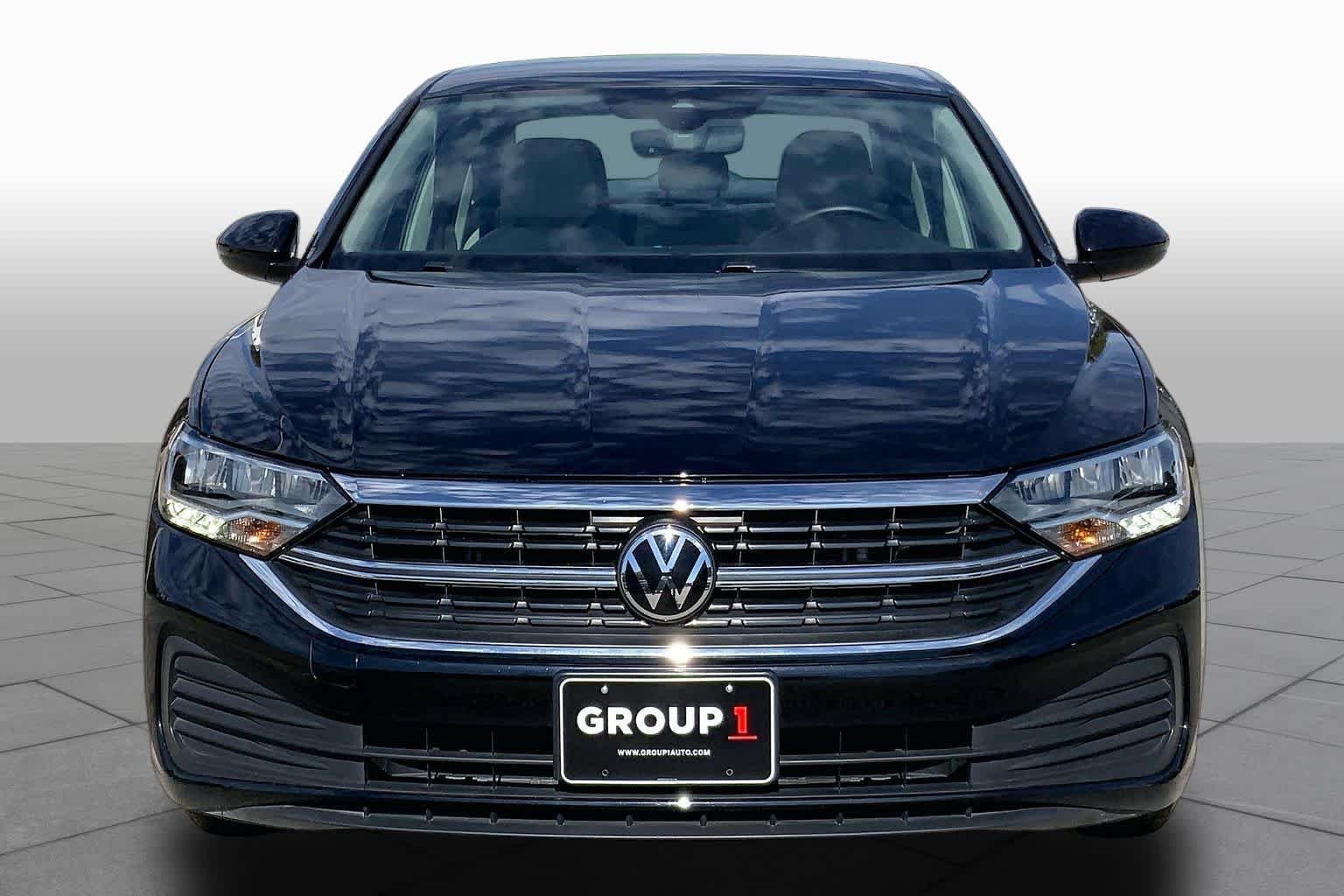 Certified Used 2024 Deep Black Pearl Volkswagen SE image 4