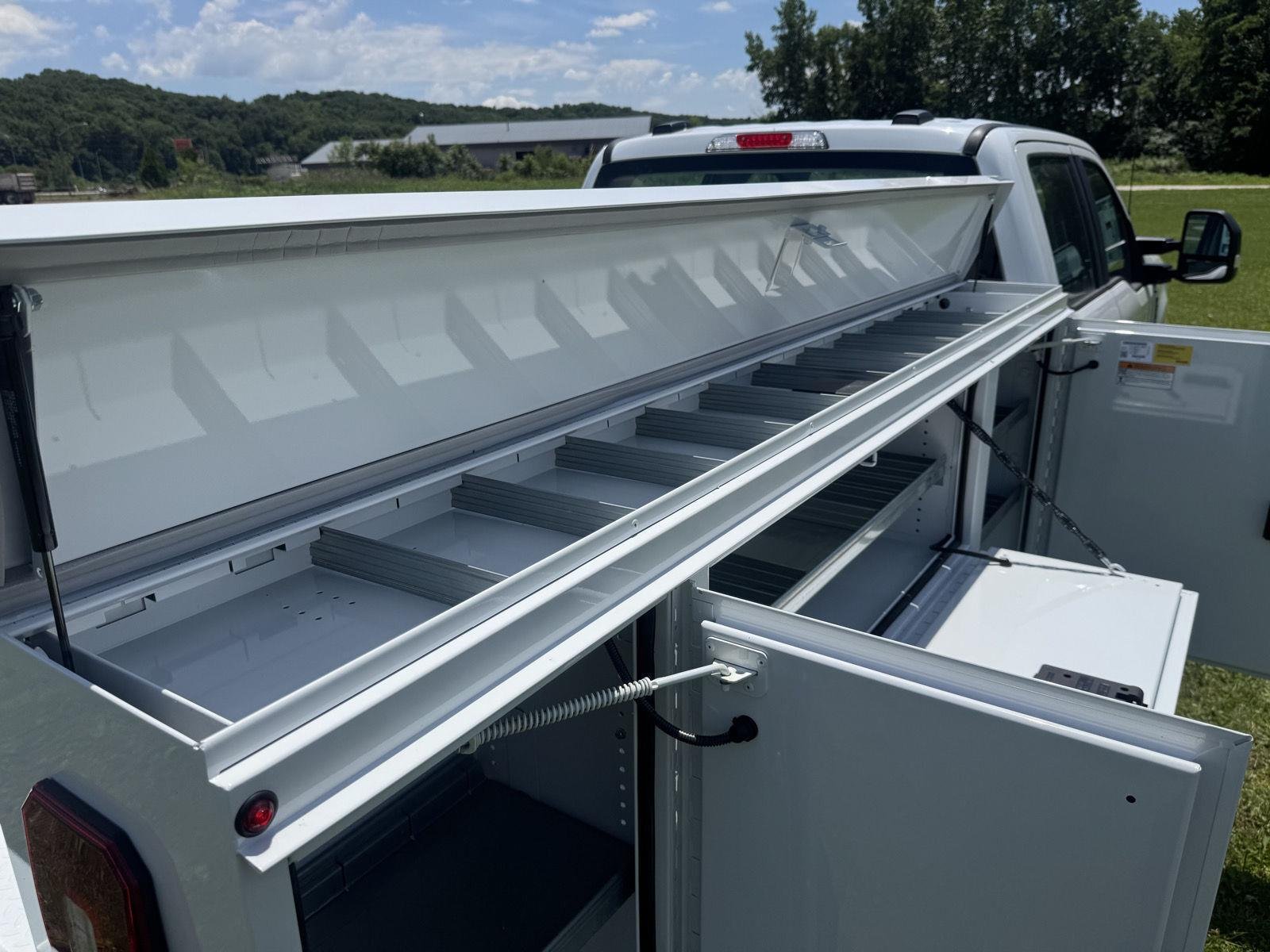 New 2026 Oxford White Ford XL image 8