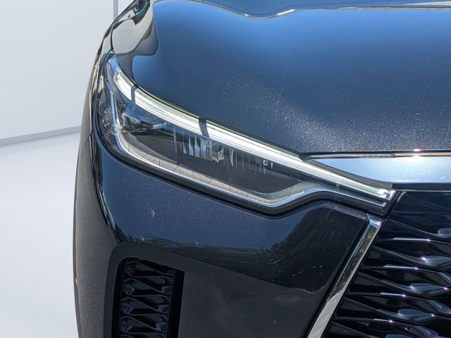 Used 2023 Black INFINITI PURE image 9