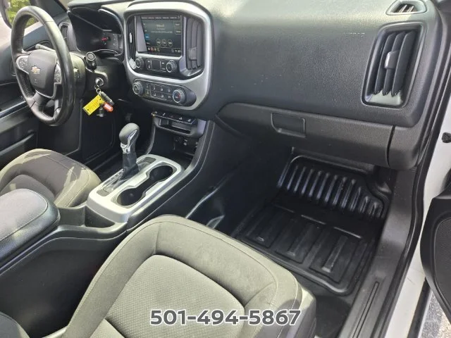 Used 2022 White Chevrolet LT image 18