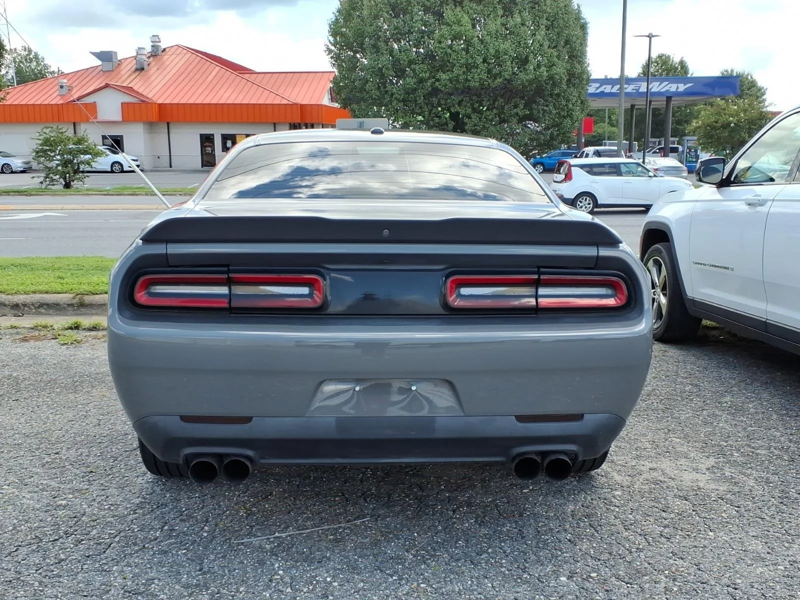Used 2018 Destroyer Gray Clearcoat Dodge SXT image 5