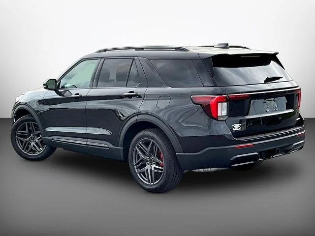 New 2026 Agate Black Metallic Ford ST-Line image 39