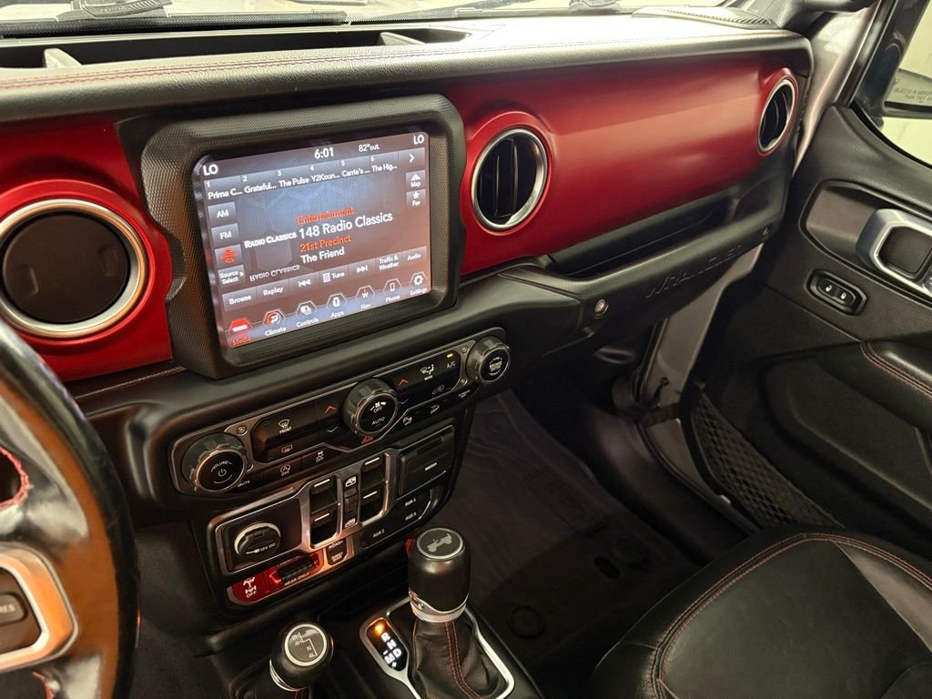 Used 2021 Silver Jeep Unlimited Rubicon image 28