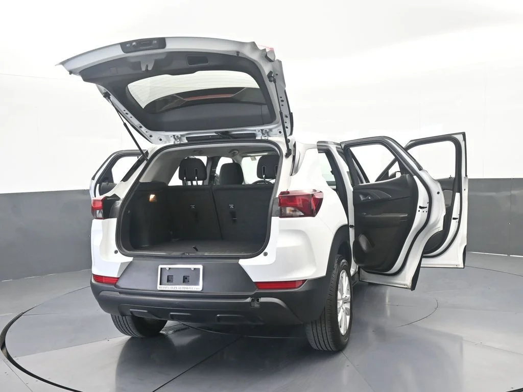 Used 2023 Summit White Chevrolet LS image 68