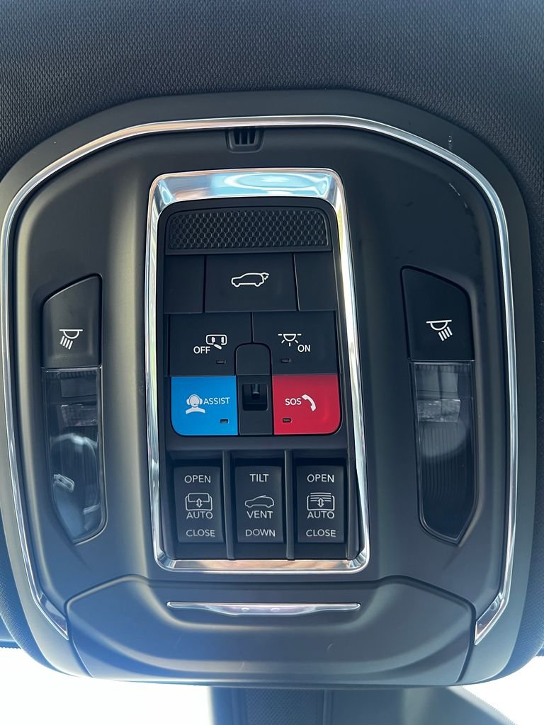 Used 2024 Silver Jeep Limited image 35