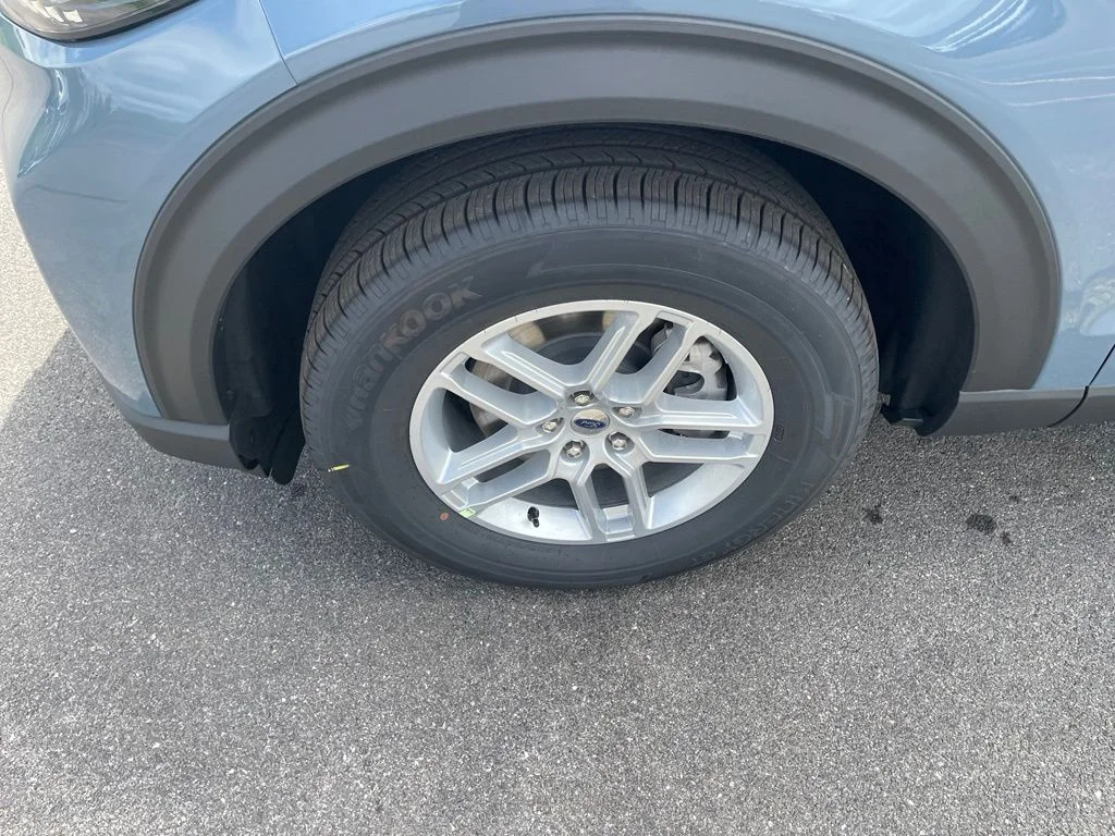 New 2026 Vapor Blue Metallic Ford Active image 9