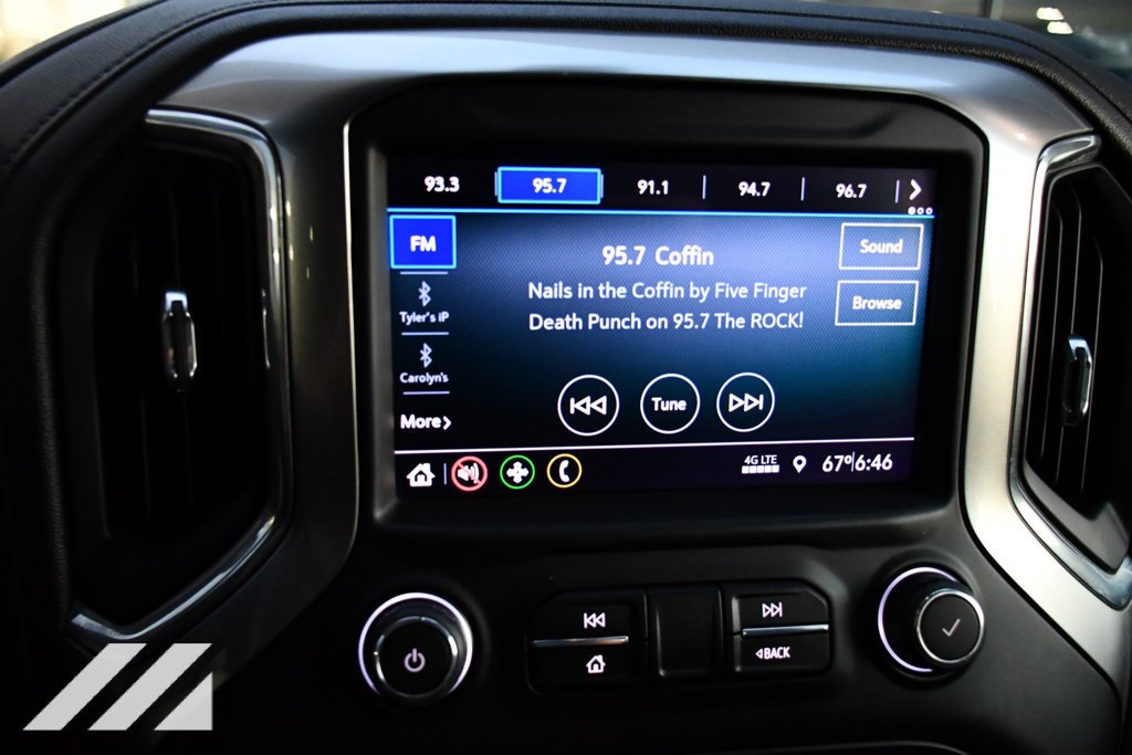 Used 2020 IRIDESCENT PEARL TRICOAT Chevrolet RST image 16
