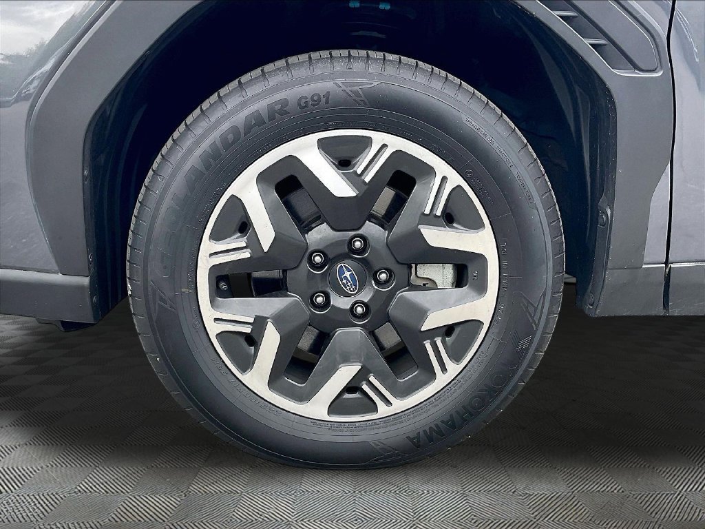 Used 2025 Gray Metallic Subaru Premium image 7
