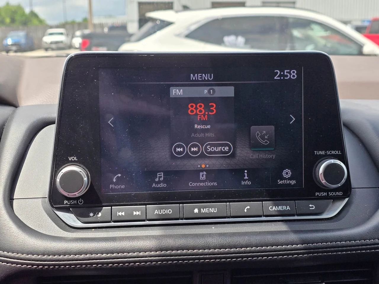 Used 2023  Nissan S image 15