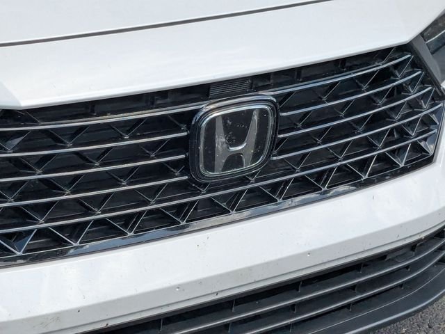Used 2024 Platinum White Pearl Honda EX image 5