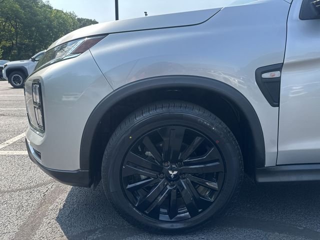 Used 2023  Mitsubishi 2.0 LE image 20