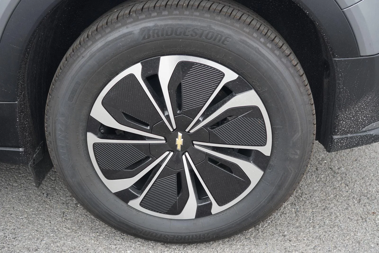New 2025 Sterling Gray Metallic Chevrolet LT image 11