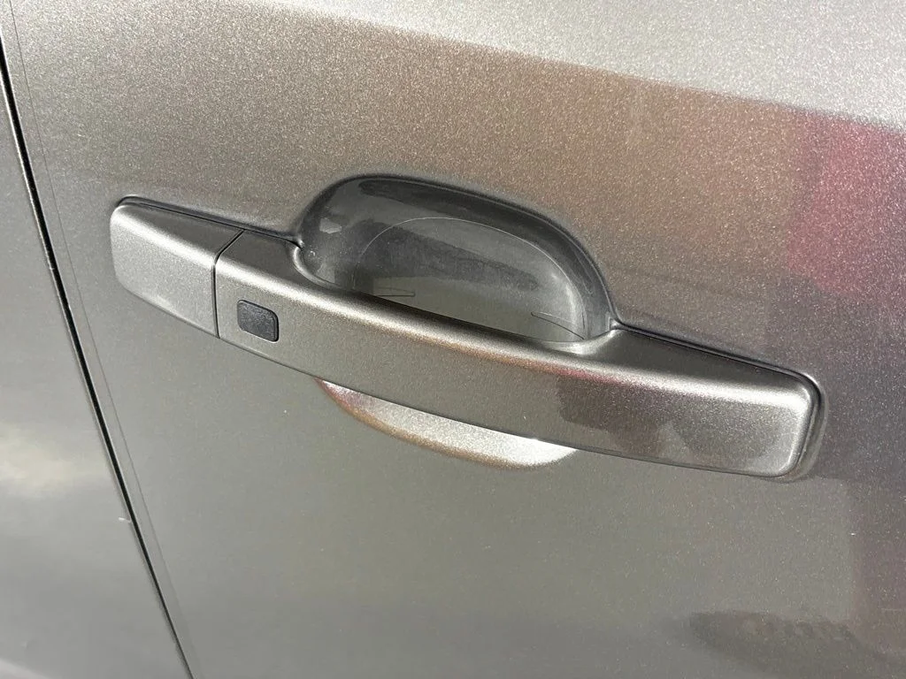 Used 2019 Gray Kia Plus image 12