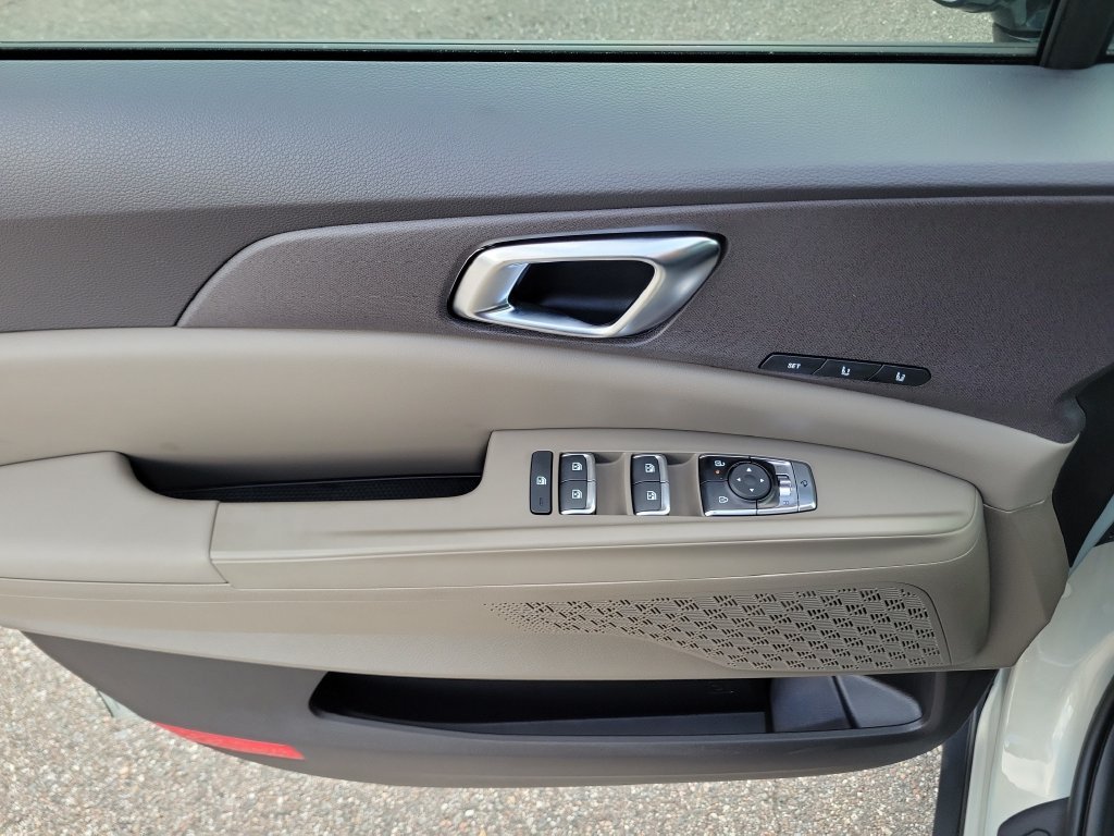 New 2026 Ivory Silver Kia SX image 21