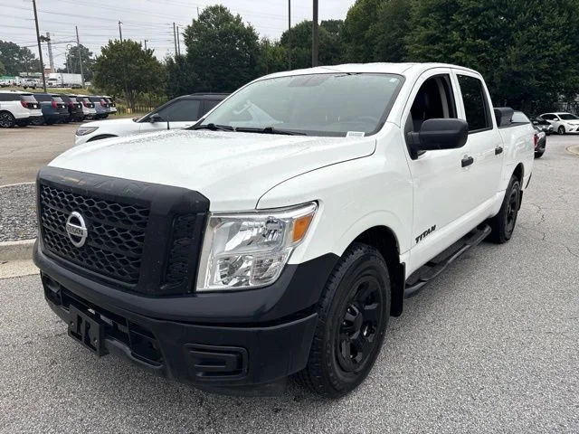 Used 2017 White Nissan S image 4