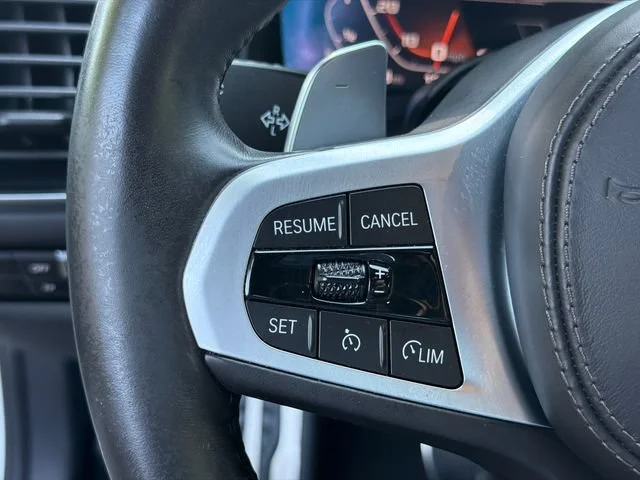 Used 2019 White BMW xDrive image 22