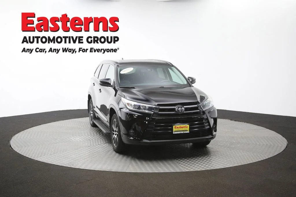 Used 2018 Black Toyota SE image 52