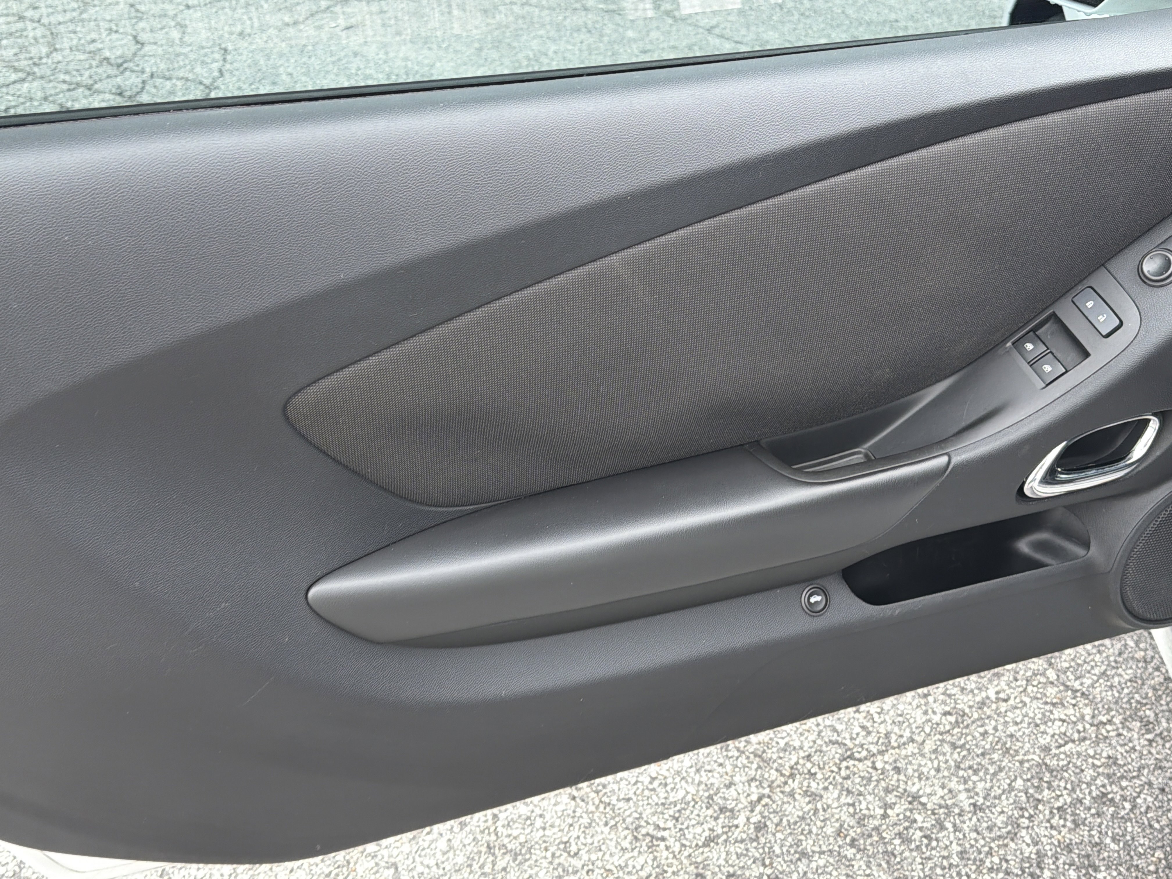 Used 2015 Summit White Chevrolet SS image 11