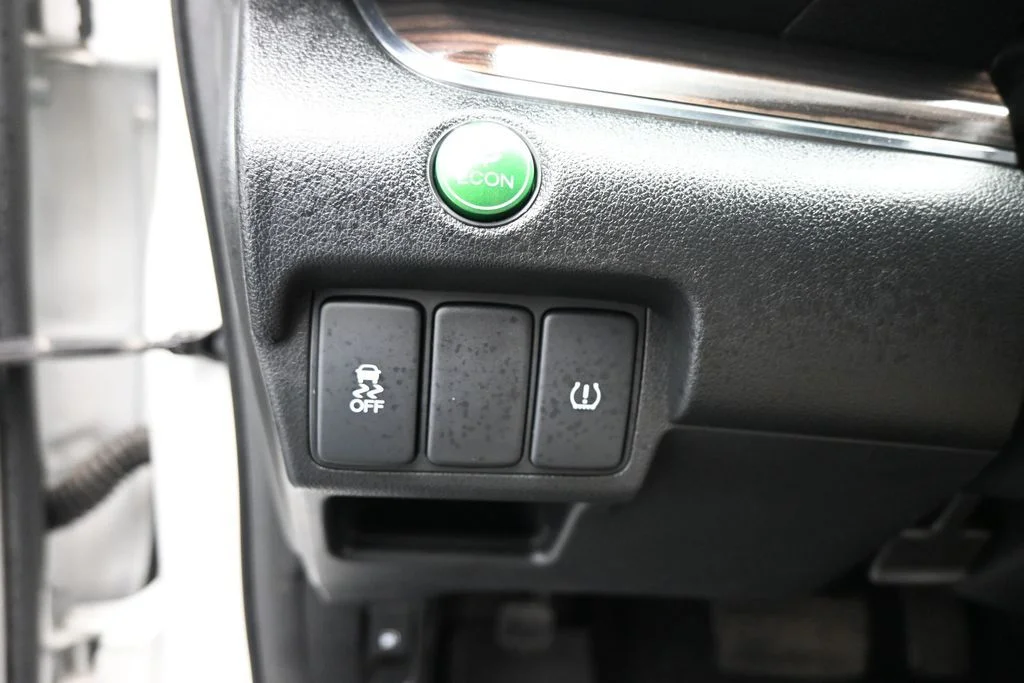 Used 2016 White Honda EX-L image 11