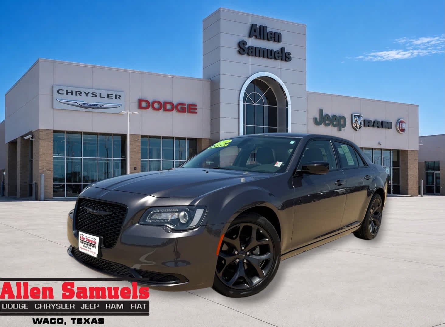 2023 Chrysler 300 Touring's photo