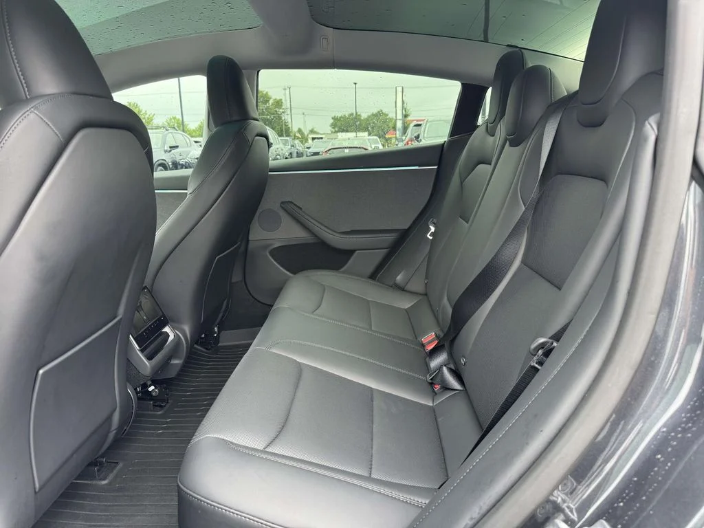 2025 Tesla Model 3 Long Range - Photo 14