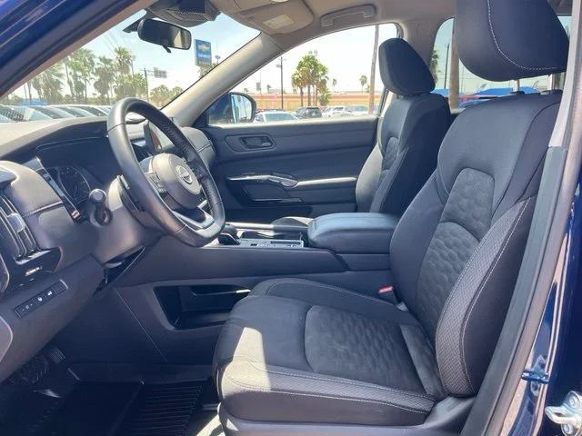 Used 2025 Blue Nissan SV image 19