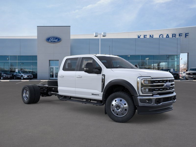 New 2026 Oxford White Ford LARIAT image 8