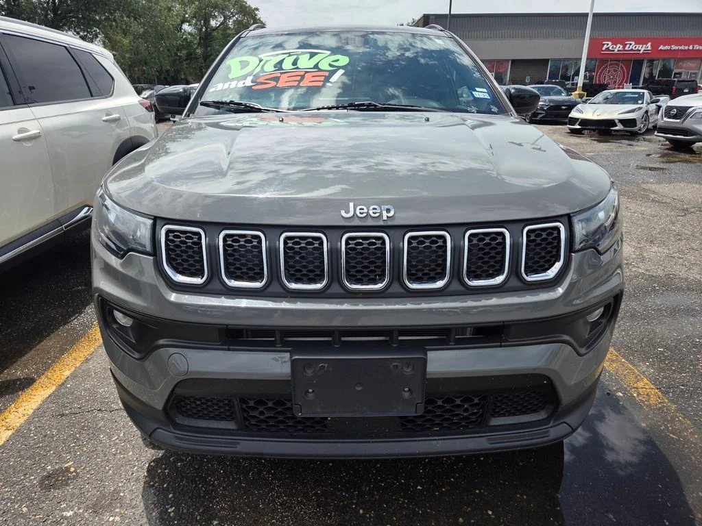 Used 2024 Gray Jeep Latitude image 7