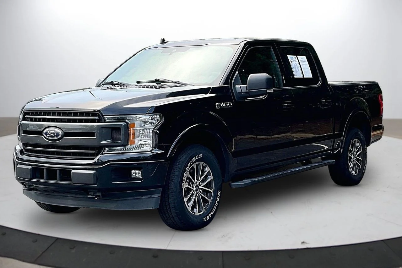 Used 2020 Black Ford XLT image 4