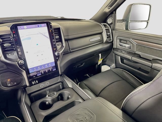 New 2026 Diamond Black Crystal Pearl-Coat Exterior Paint RAM Laramie image 24