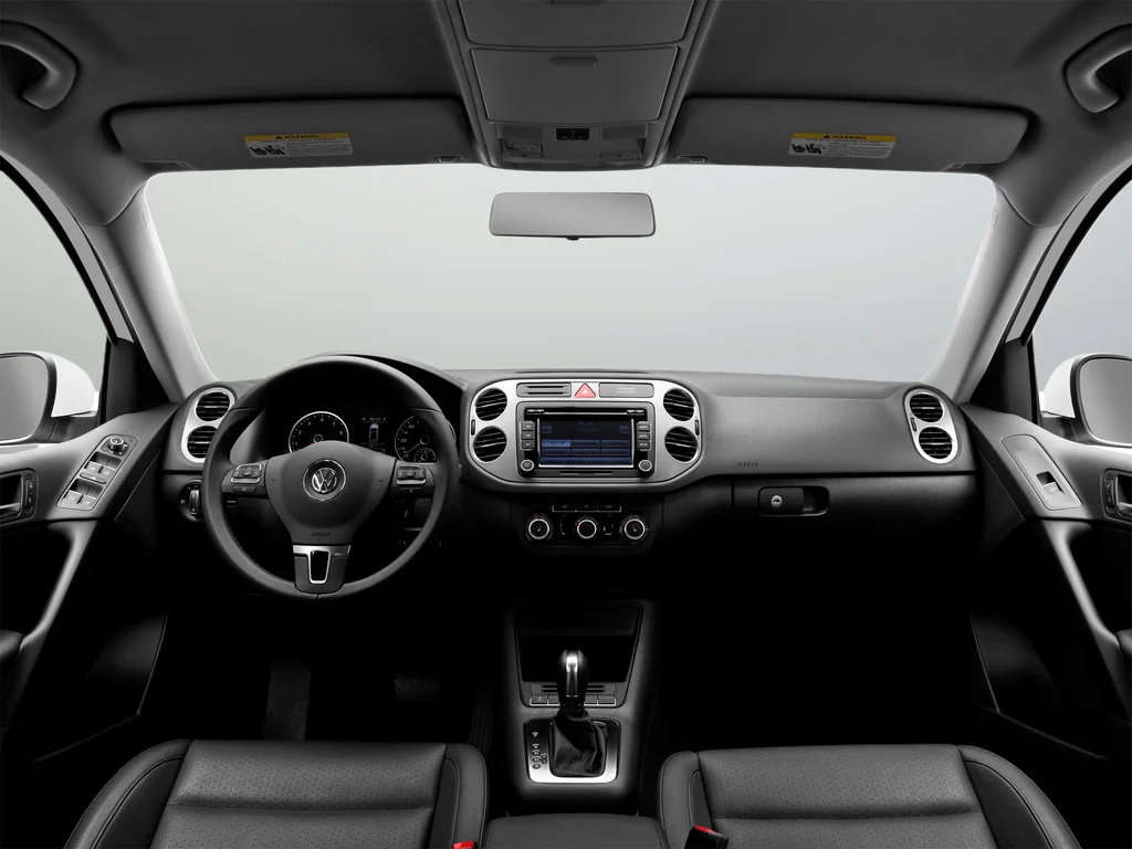 Used 2011 White Volkswagen S image 19