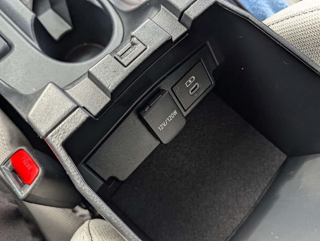 2023 Toyota Corolla LE - Photo 27