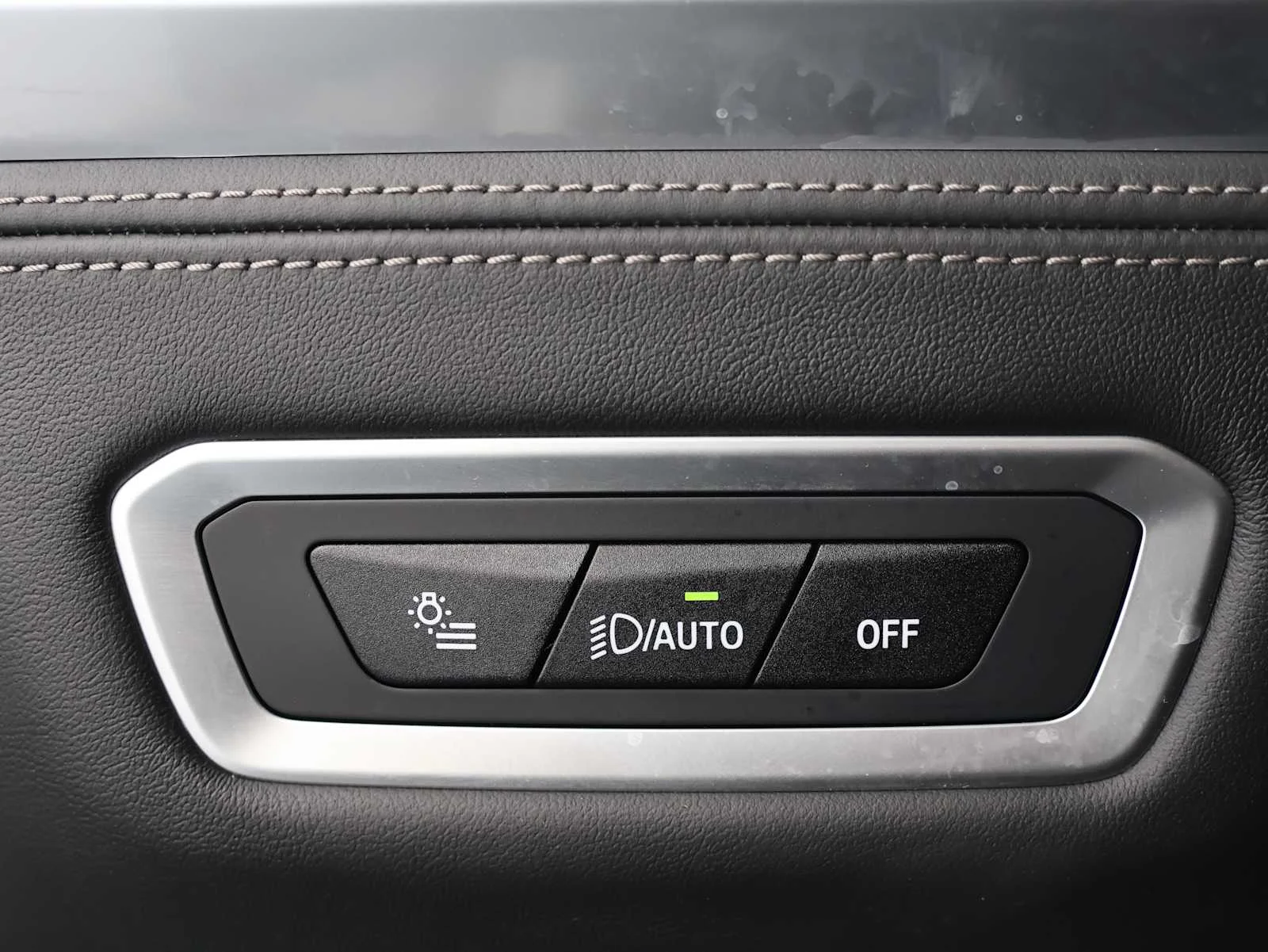 Used 2024 Frozen Pure Grey Metallic BMW M60i image 21
