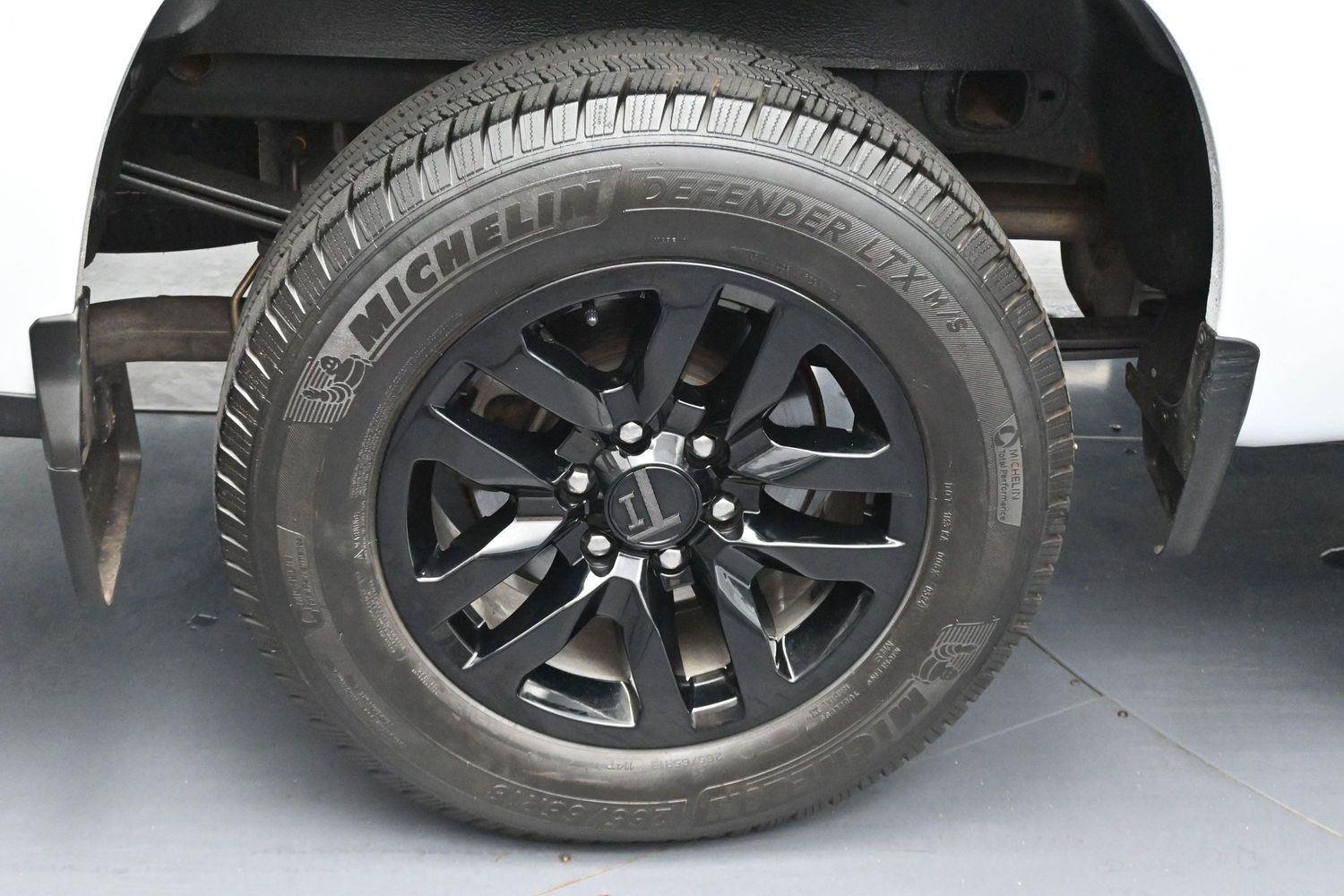 Used 2020 Summit White Chevrolet RST image 34