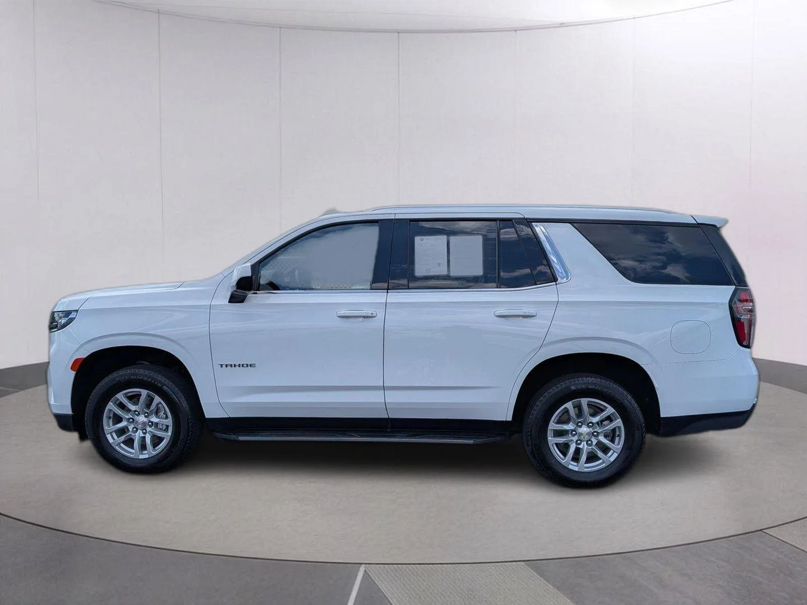 Used 2023 Summit White Chevrolet LS image 5
