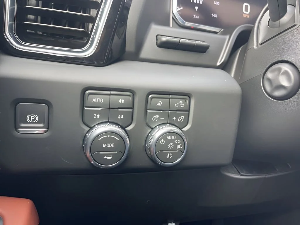 New 2026 Glacier White Tricoat GMC Denali Ultimate image 33