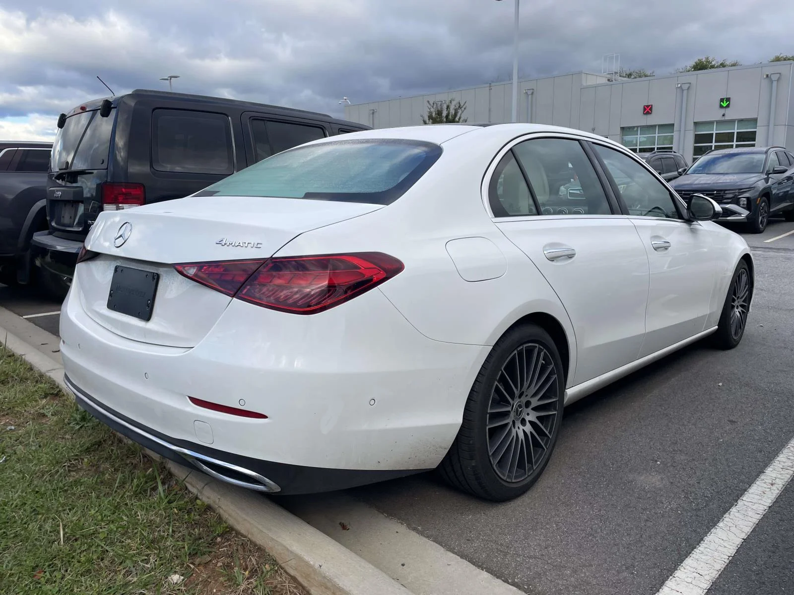 Used 2023 Polar White Mercedes-Benz C300 4MATIC® image 6