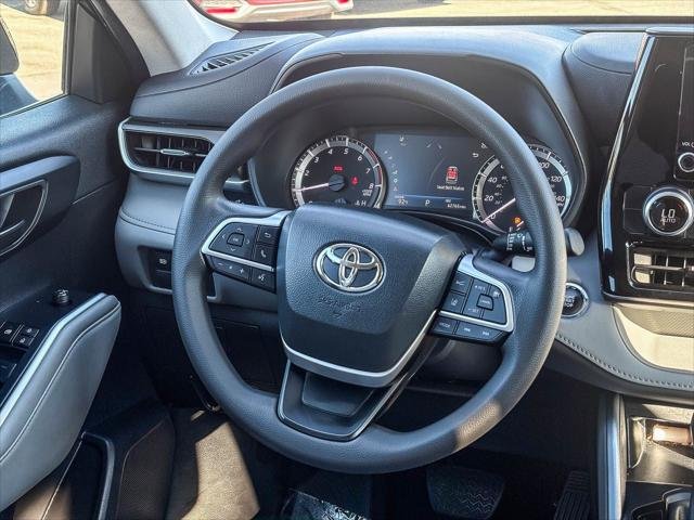 Certified Used 2023 MIDNIGHT BLACK METAL Toyota  image 17