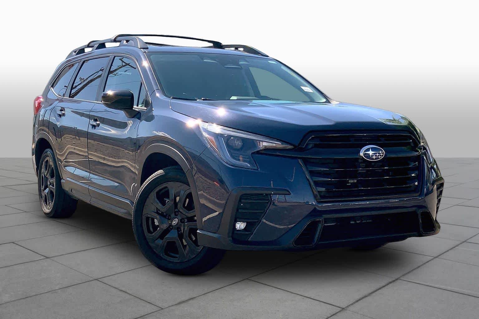 Used 2025 Cosmic Blue Pearl Subaru Onyx Edition Touring image 3
