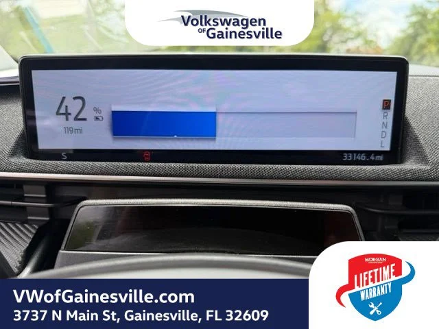 Used 2024 White Metallic Ford Premium image 21