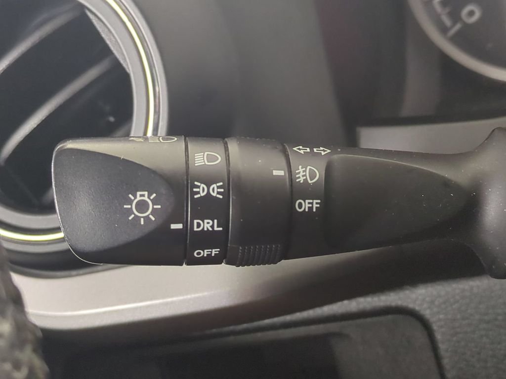 Used 2018 Gray Toyota SR5 image 26
