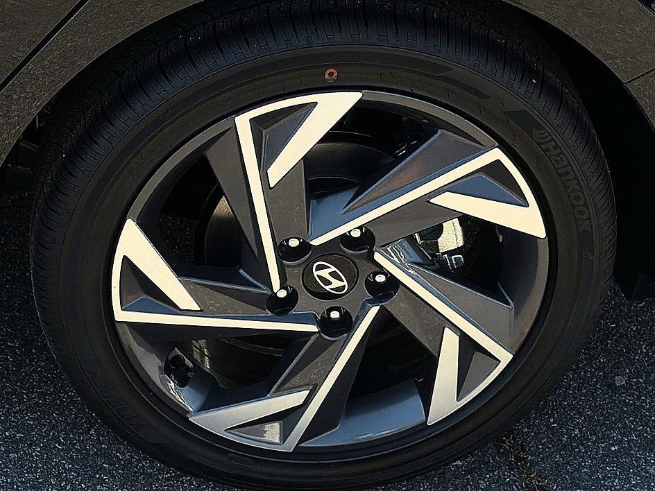 New 2026 Abyss Black Hyundai Limited image 5