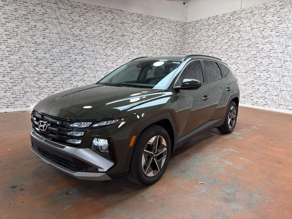 Used 2026 Rockwood Green Hyundai SEL image 3