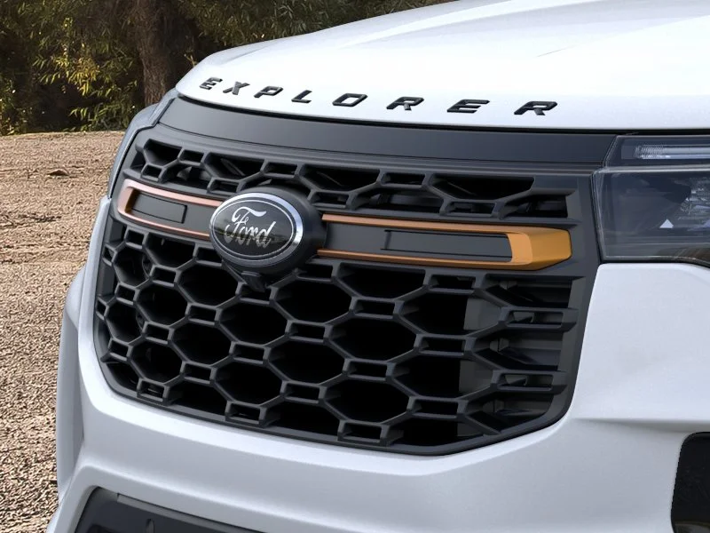New 2026 Star White Metallic Tri-Coat Ford Tremor® image 17