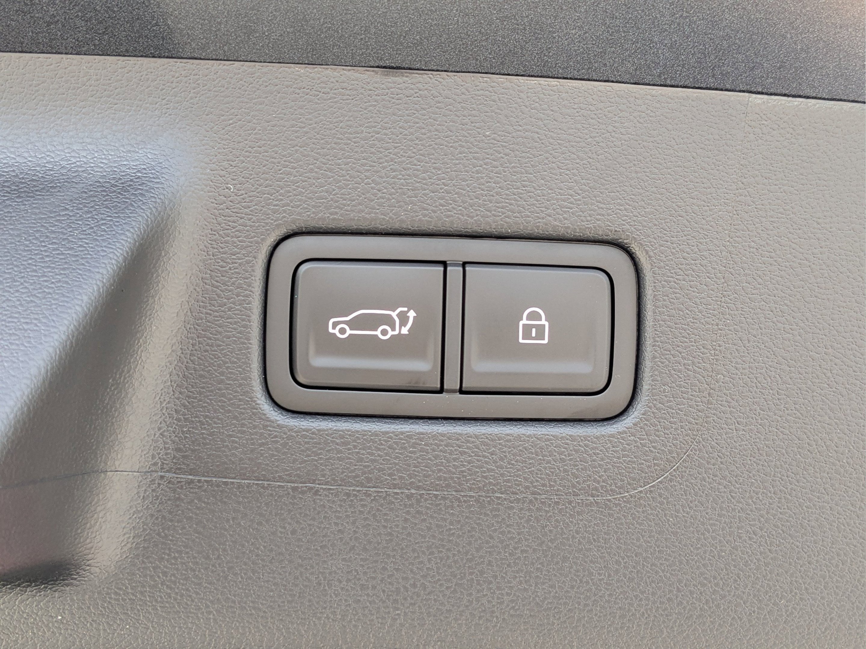 New 2026 Phantom Black Hyundai Limited AWD image 16