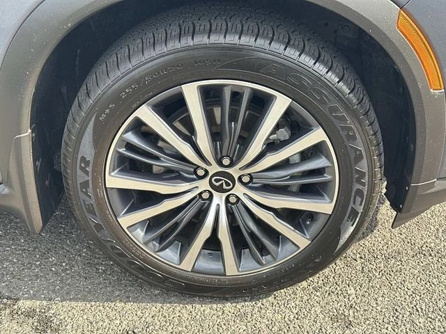 Used 2023 Blue INFINITI Sensory image 11